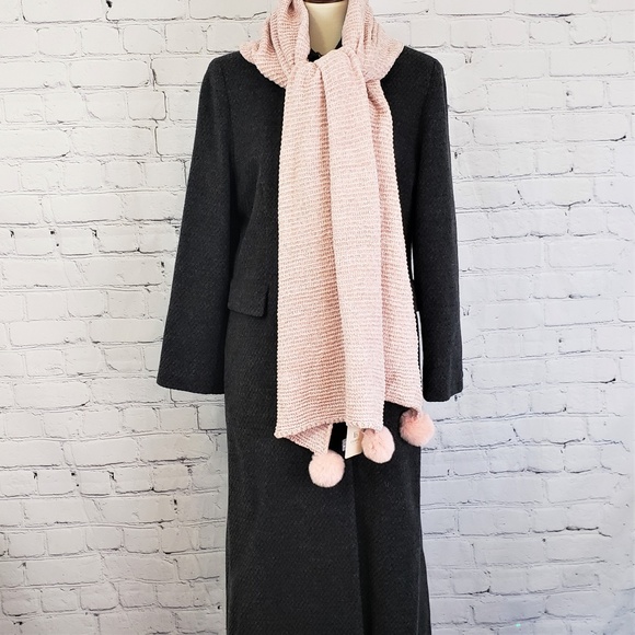 NWT CHENILLE FAUX POM-POM XLONG PALE PINK SCARF - Picture 3 of 4